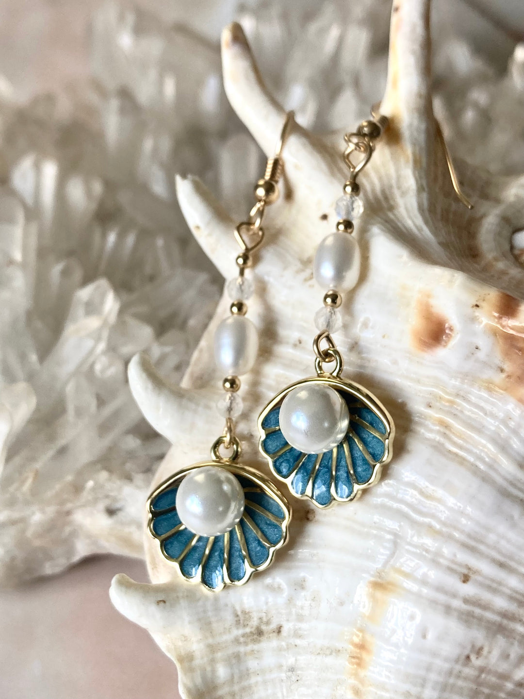 Gold Shell Pendant Moonstone & Pearl Earrings
