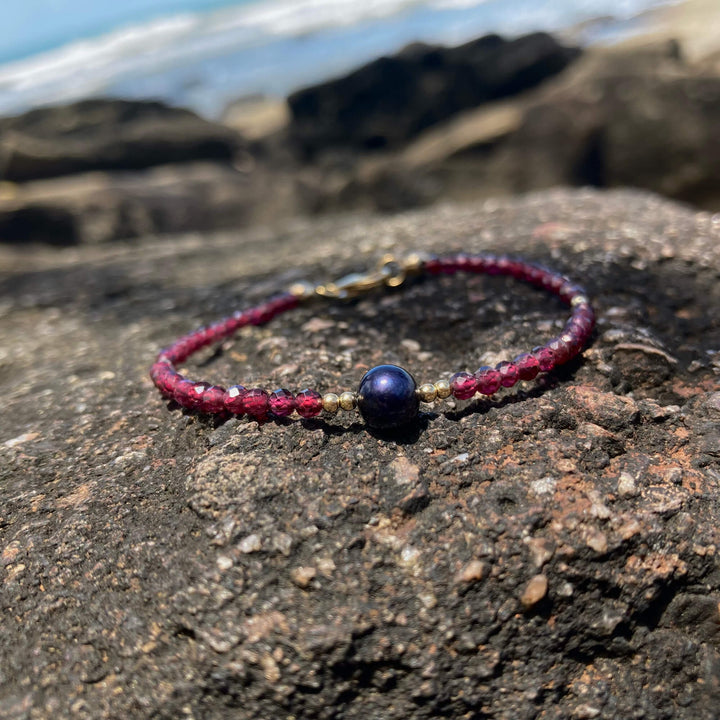 Garnet & Black Pearl Bracelet for women