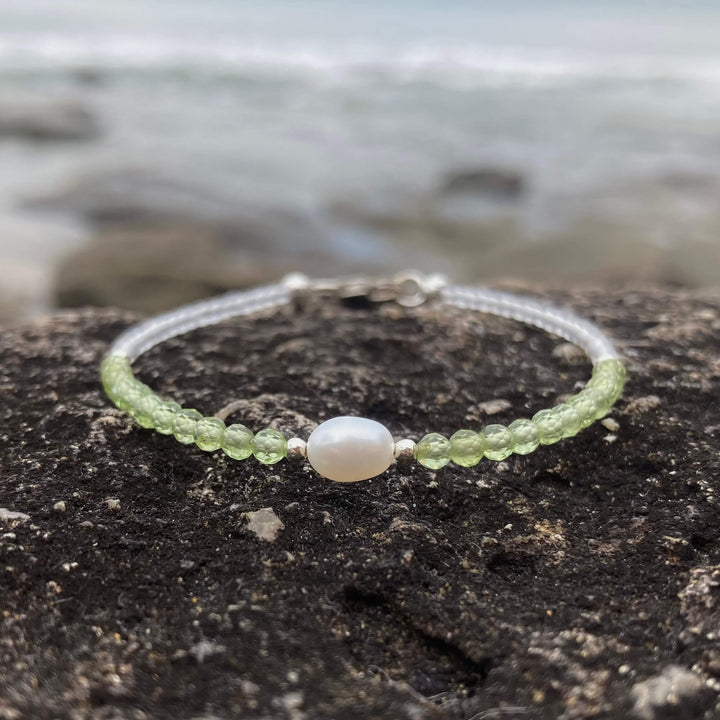 Peridot & Pearl Bracelet for comfort